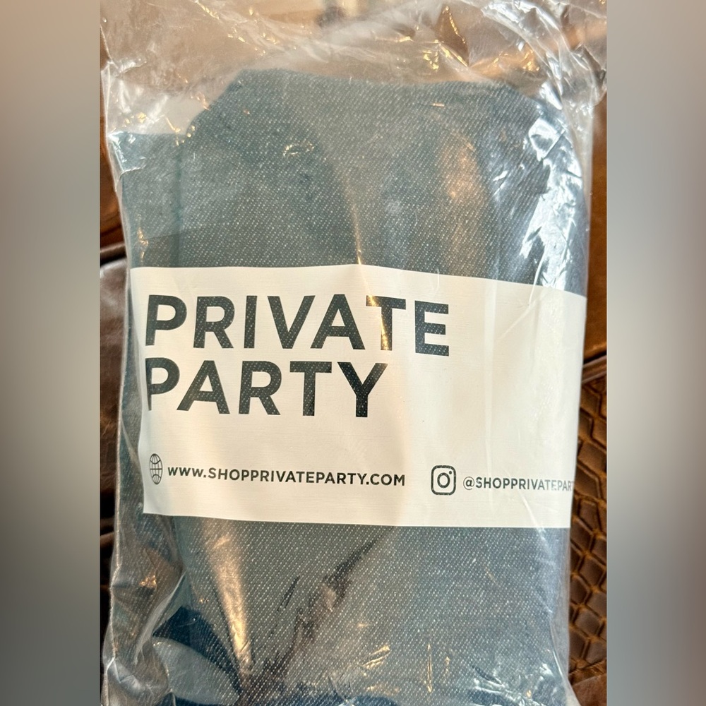 PRIVATE PARTY~Gym & Juice Denim Weekender Duffel~Workout/Gym /Yoga /Bag NEW - Picture 2 of 7